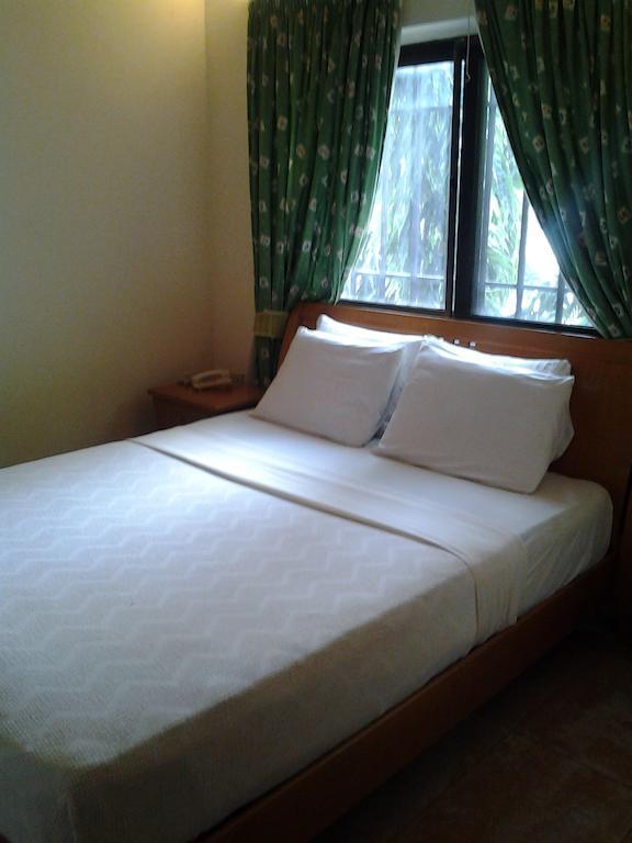 Hotel Georgia Акра Екстериор снимка